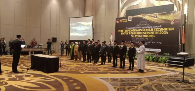 Foto : Pelantikan dan pengambilan sumpah anggota Panwas Kecamatan untuk Pilkada 2024 Kota Malang