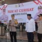 Foto : 1.	Kapolres Batu AKBP Oskar Syamsuddin saat Jumat Curhat