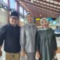 Ket foto. Ketua Umum PKB Muhaimin Iskandar (kiri) bersama istri dan Latifah Shohib (kanan)