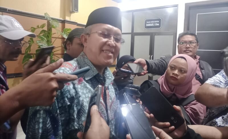 Ket foto. Wakil ketua DPRD kabupaten Malang H.Kholiq saat ditemui awak media usai Rapat Paripurna 