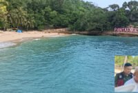 Ket foto, hamparan pasir putih dengan birunya air laut pantai Ngliyep (insert Bupati Malang H.M Sanusi)