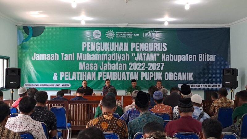 Foto : melakukan pelatihan pembuatan Pupuk Organik dan pelantikan Jamaah Tani Muhammadiyah