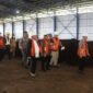 Foto : Kunjungan ke area sorting yang merupakan bagian dari TPA Supiturang