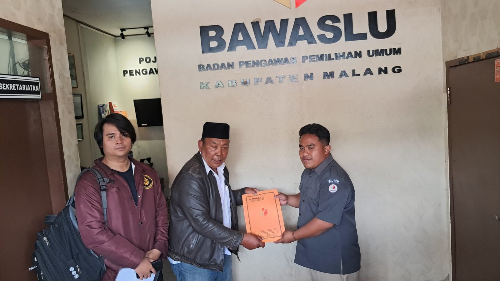 Diduga Langgar Aturan Kampanye, Paslon SALAF Dilaporkan Ke Bawaslu Kabupaten Malang 1000270199