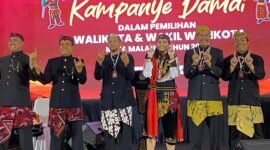 Foto : Tiga pasangan calon walikota dan wakil walikota malang deklarasi kampanye damai