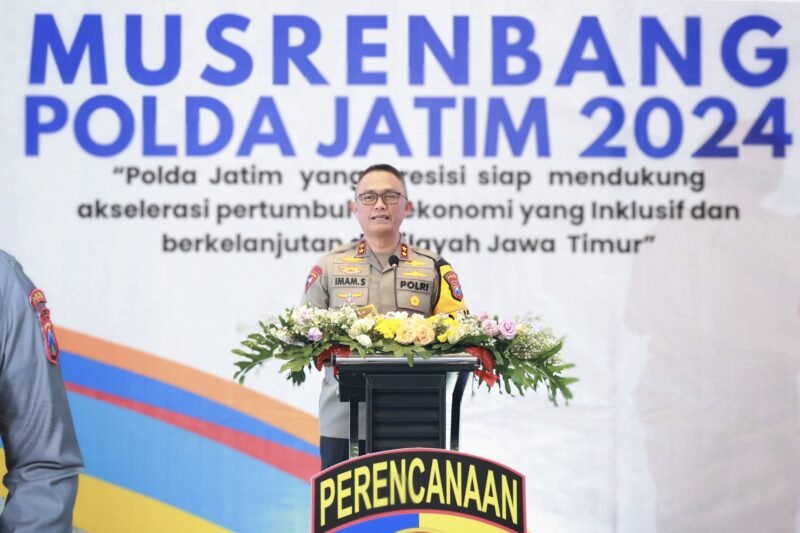 Kapolda Jawa Timur Irjen Pol. Imam Sugianto, bersama Pejabat Utama (PJU) Polda Jatim, menggelar Musyawarah Perencanaan Pembangunan (Musrenbang) Biro Perencaan Umum dan Angaran (Rorena) Polda Jatim tahun 2024