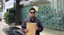 fOTO : Koalisi Pemuda Malang Bersuara (KPMB) melakukan aduan ke kejaksaan tinggi Surabaya, 