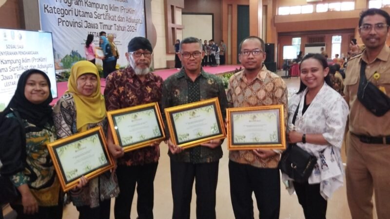 Foto : Foto : Penerima Penghargaan Program Kampung Iklim Kategori Utama Sertifikat Tahun 2024 