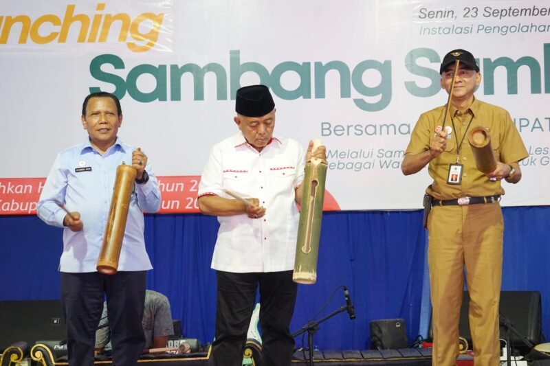 Foto : Bupati Malang bersama Dirut Perumda Tirta Kanjuruhan dan Plh Sekda Kabupaten Malang Launching Sambang Sumber 