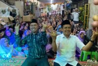 Foto : Paslon Abadi hadir di kediaman H Achsanoel Ludzfi dan Hj Aisyah Ludzfi  di Mergosono