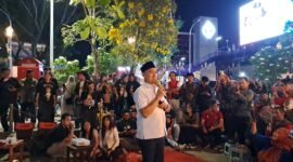 Foto : Abah Anton saat acara Nobar yang digelar Sabda Abah Anton