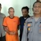 Foto  pria berinisial PN (68), warga Desa Harjokuncaran, Kecamatan Sumbermanjingwetan diamanka aparat kepolisian