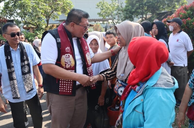 Foto : Plt. Bupati Malang Drs.H.Didik Gatot Subroto, SH.,M.H hadiri pasar Murah 2024 di Lawang