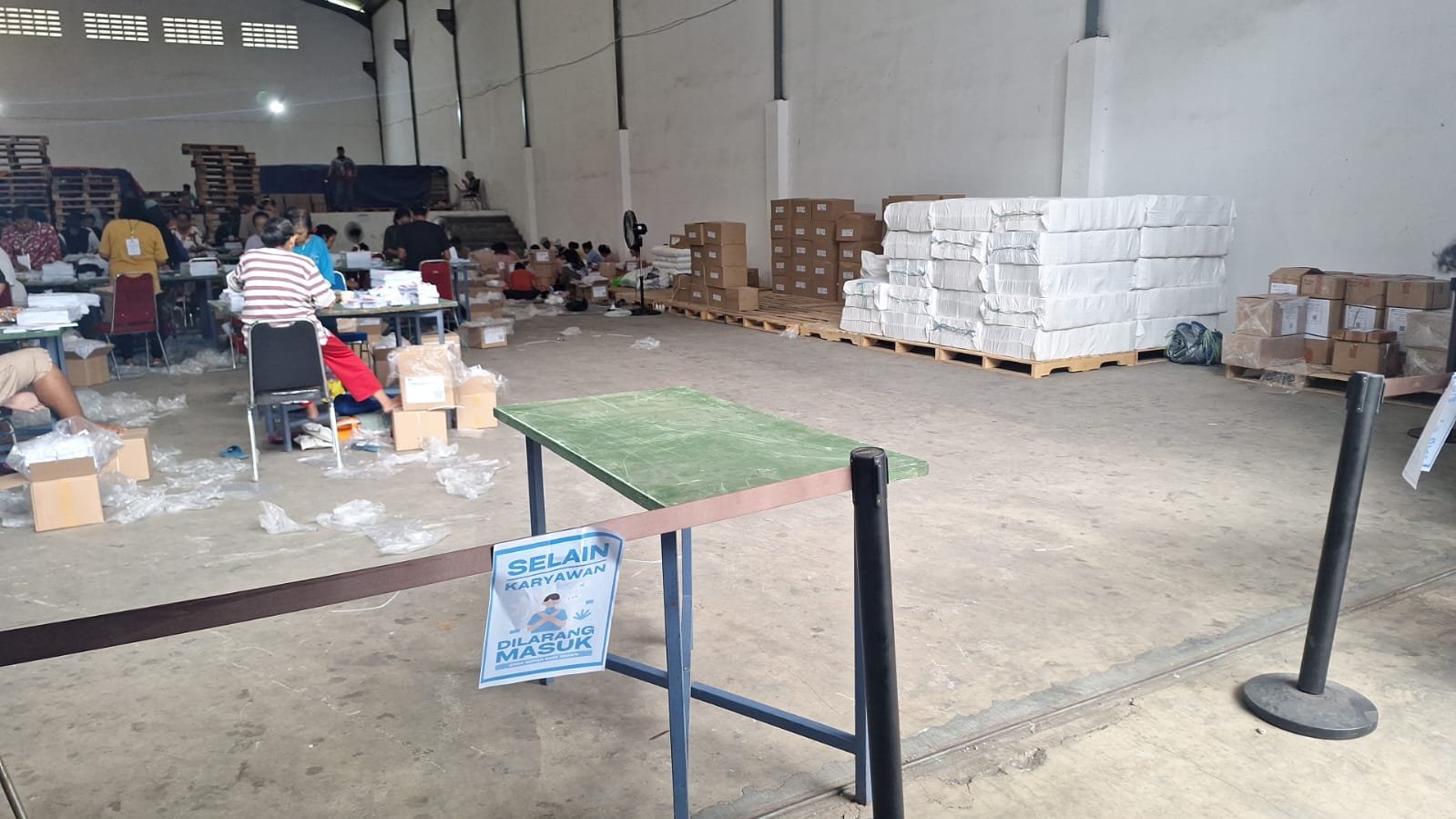 KPU Kota Malang Rilis Update Perkembangan Pengelolaan Logistik Pemilihan Serentak Tahun 2024 WhatsApp Image 2024-11-01 at 00.23.46