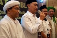 Foto : Paslon Abah Anton -Dimyati didampingi para ulama usai debat publik kedua