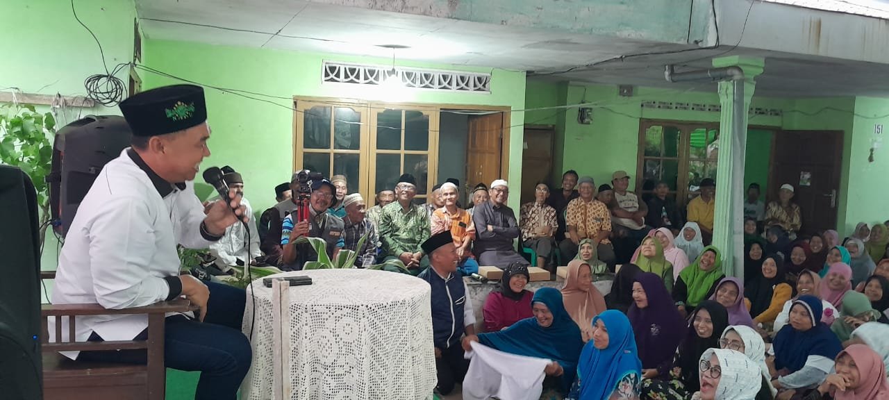 Disambut Haru Gembira, 27 Nopember Warga Sukun Siap Coblos Paslon Abadi dan Doakan Menang WhatsApp Image 2024-11-11 at 20.22.19