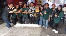 Personel Bidang Seni Irama Gubuk Ngalam bersama Walikota Malang Wahyu Hidayat (Foto : Yani)