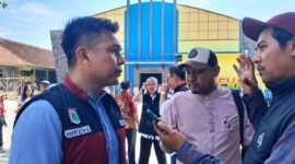 Ket foto. Kepala Dinas Kependudukan dan Pencatatan Sipil Kabupaten Malang Harry Setia Budi saat ditemui awak media