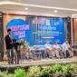 Ket foto. Penutupan KKN Tematik dengan program Santrinova yang ditutup oleh Rektor Universitas Raden Rahmat Malang Drs KH Imron Rosyadi Hamid, SE, MSi