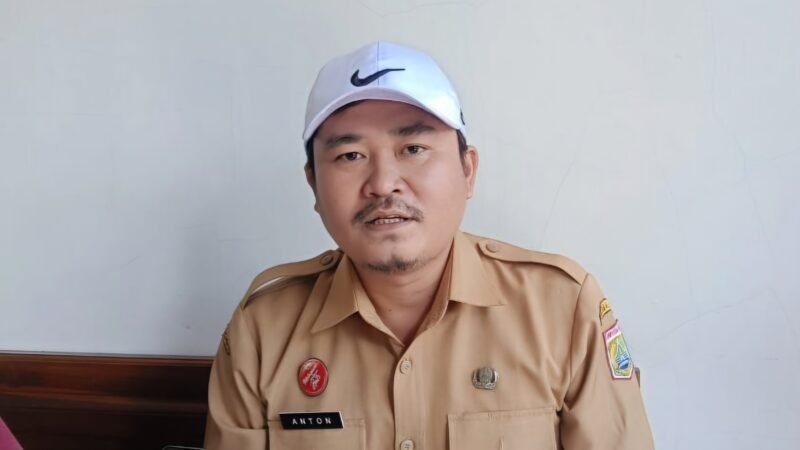 Anton Apriansah, Kepala Unit Pengelola Pasar Daerah Karangploso