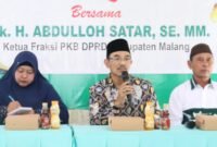 Ketua Fraksi PKB DPRD Kabupaten Malang, H. Abdulloh Satar, M.M. saat menghadiri peringatan Nuzulul Qur'an 1446 Hijriah Yayasan Al-Hidayah, Desa Tirtomoyo, Pakis, Kabupaten Malang, Jumat (21/03/2025) sore