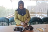 Faryani Pengrajin Klingking Dukuh Lopawon, Desa Kebobang, kecamatan Wonosari Kabupaten Malang