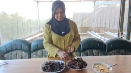 Faryani Pengrajin Klingking Dukuh Lopawon, Desa Kebobang, kecamatan Wonosari Kabupaten Malang