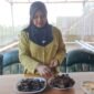 Faryani Pengrajin Klingking Dukuh Lopawon, Desa Kebobang, kecamatan Wonosari Kabupaten Malang