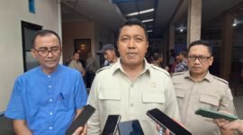 Keterangan foto: Wakil Ketua Komisi B DPRD Jawa Timur, Chusni Mubarok (tengah), Sekda Kabupaten Malang Nurman Ramdansyah (kiri), Anggota DPRD Kab Malang Aris Waskito (kanan)