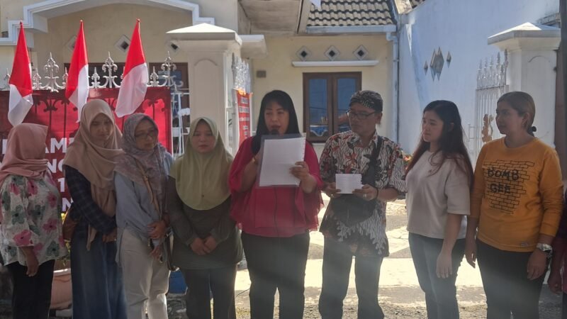 Pembacaan Deklarasi Warpel Penolakan Pembangunan Mega Proyek Apartemen dan Hotel Mewah 