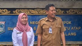 Keterangan foto : Kepsek SDN 2 Klampok Anas Fahruddin. (Agus/ pendoposatu.id)