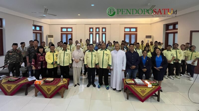 Ketua DPRD Kota Malang Amithya Ratnanggani Sirraduhita (berkerudung)