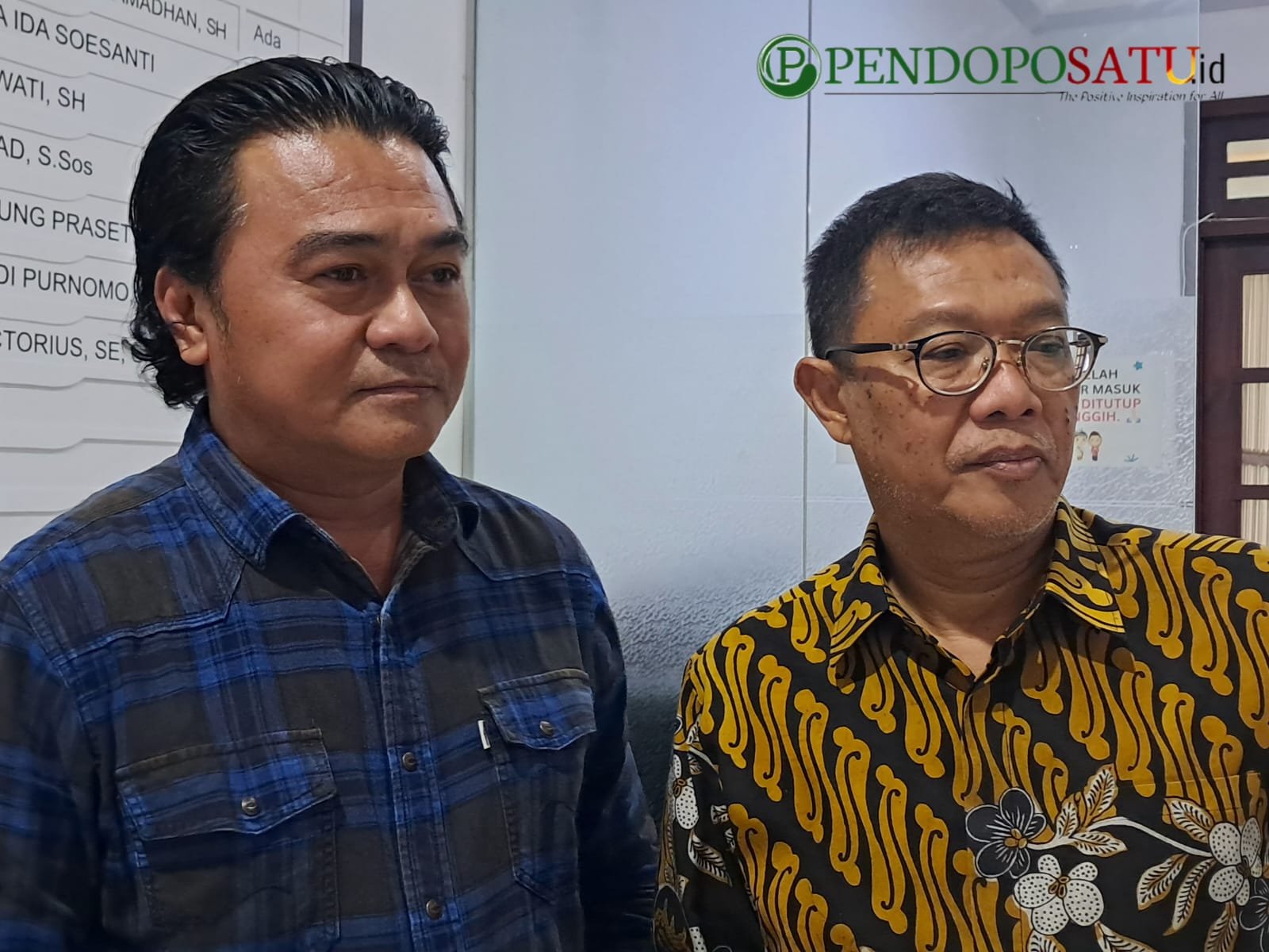 Anggota Komis A Donny Victorius, SE, SH, MH (kiri) dan H. Eko Hadi Purnomo, SH (kanan)