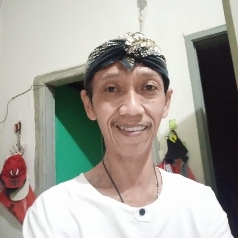 Penulis Bambang GW, Presidium Dewan Kampung Nuswantara