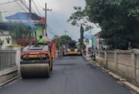 ket foto. jalan linkkar Ampeldento Kecamatan Pakis saat pelaksanaan pekerjaan