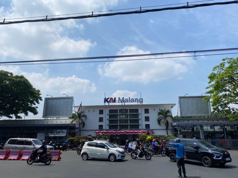 Keterangan: stasiun kota Malang