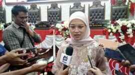Ketua DPRD Kota Malang, Amithya Ratnanggani Sirraduhita, menegaskan pentingnya kesejahteraan SDM sebagai fondasi pembangunan usai nobar Sidang Tahunan MPR dan pidato kenegaraan Presiden. (Foto : Yn/Pendoposatu)