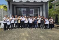 Peserta, Bupati Pasuruan dan OPD berfoto bersama dalam Uji Kompetensi Juru Sembelih Halal di RPH Wonorejo, Kabupaten Pasuruan