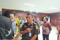 Ket. Foto : Kejari Kota Malang Tri Joko, S.H., M.H. hadir dalam Sidang Terpadu Perwalian di MPP Kota Malang yang menetapkan 25 anak resmi mendapatkan wali sah, Kamis (28/8/2025).