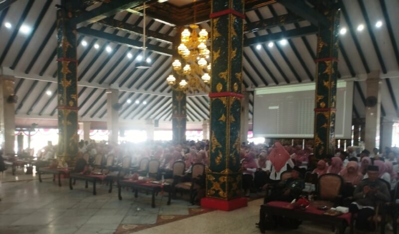 Sosialisasi kurikulum Deep Learning di Pendopo Agung Malang (doc. Ashril)