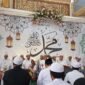 ket foto. puncak acara Safari Maulid di Dusun Trimo Desa jatisati Purwodadi yang dihadiri para Habaib dan Kyai bersholawat bersama dengan para jammah 
