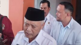 ket foto. Bupati Malang H.M Sanusi saat memberikan keterangan pada awak media perihal pelantikan Sekretaris Daerah dan Kepala Dinas Kesehatan Yang baru