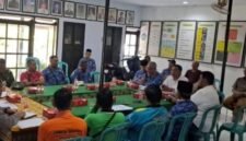 Ket foto. Perumda Tirta Kanjuruhan Malang saat menggelar rapat koordinasi dengan Forkopimcam Gondanglegi