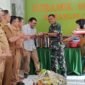 Ket foto. Komandan Rayon Militer (Danramil) Kapten Arm Budi Setyo Wijaya saat menggelar syukuran dalam rangka HUT ke 80 Kemerdekaan RI di Koramil Karangploso 