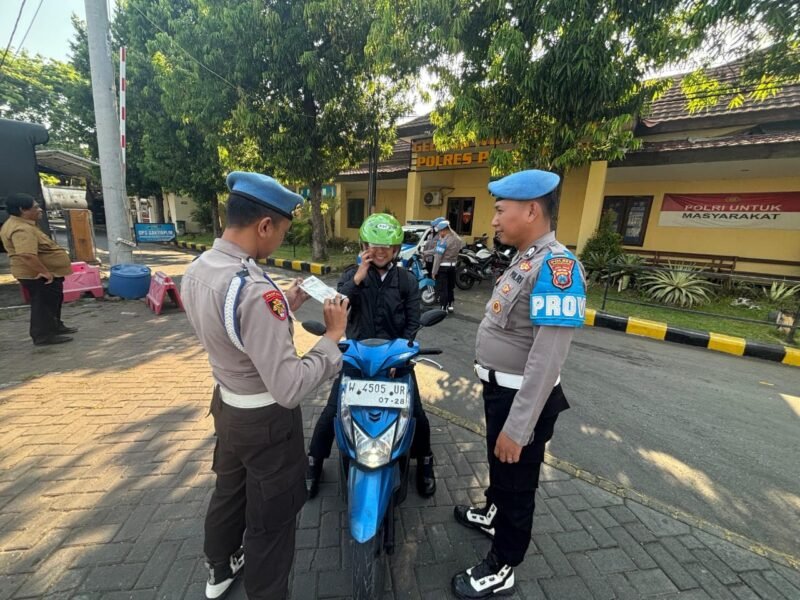 Dokumen foto Propam polres Pasuruan saat gelar OPS dilokasi Mapolres Pasuruan