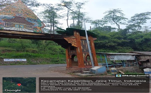 Ket foto. pemasangan PJU lanjutan di ruas Desa Pondokagung – Desa Pait, Kecamatan Kasembon