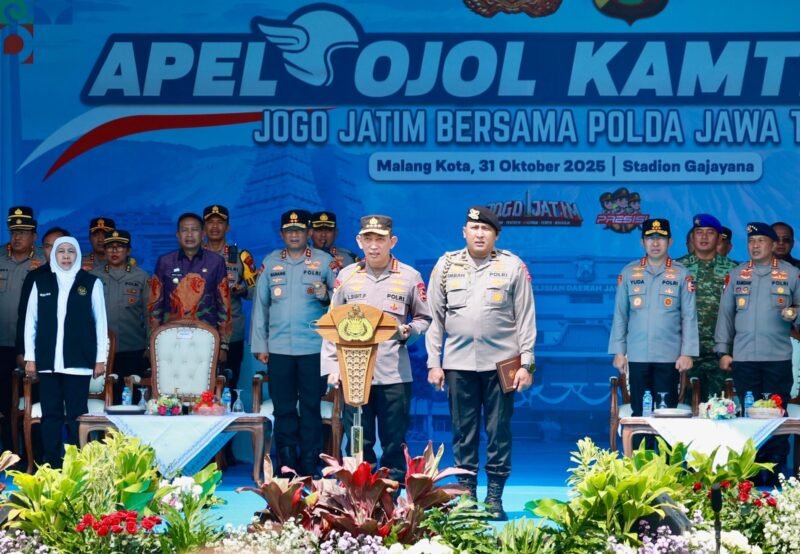 Ket foto. Apple Ojol Kantibmas 'Jogo Jatim' di stadion Gajayana Malang dipimpin Kapolri Jenderal Pol Listyo Sigit Prabowo yang dihadiri Forkopimda Jatim dan Forkopimda Malang