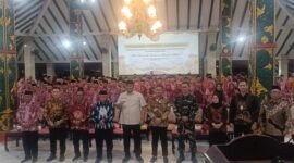 Ket foto. Bupati Malang H.M Sanusi, Sekretaris Daerah dan Forkompinda bersama pengurus PKDI Kabupaten Malang  yang baru dikukuhkan