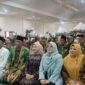 Ket foto. Wakil Bupati Malang, Hj. Lathifah Shohib bersama para Kyai, Bu Nyai serta Ketua FKDT beserta pengurus 