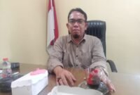 Foto : kepala desa Oro - Oro Ombo wetan, Amin Tohari .